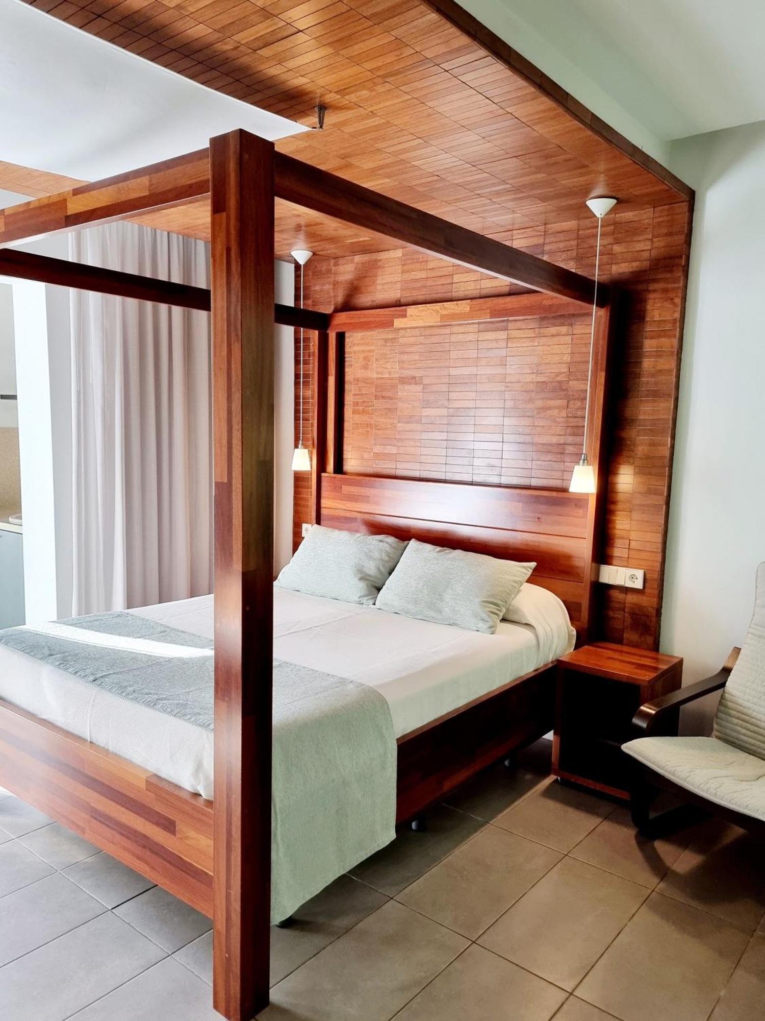 Apartamentos El Arrecife Conil De La Frontera Exteriör bild