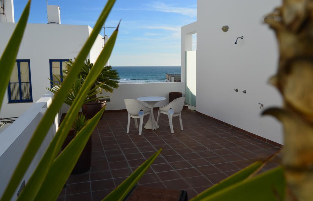 Apartamentos El Arrecife Conil De La Frontera Exteriör bild